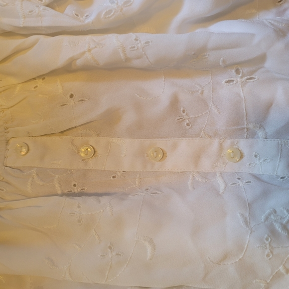 American Eagle cropped top with sleeves - Picture 4 of 4